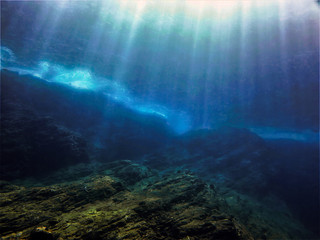 14年的十九座五菱校车拆车还能卖多少钱